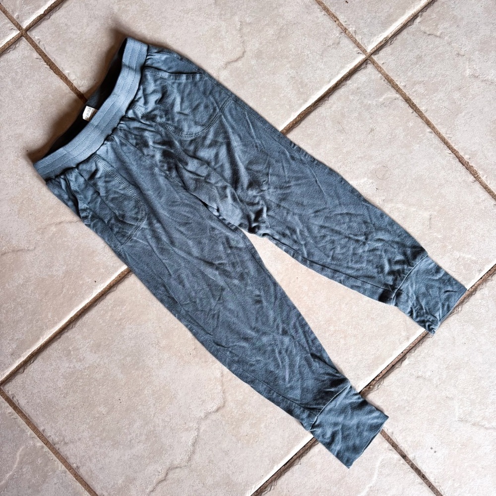 Kate Quinn • Joggers